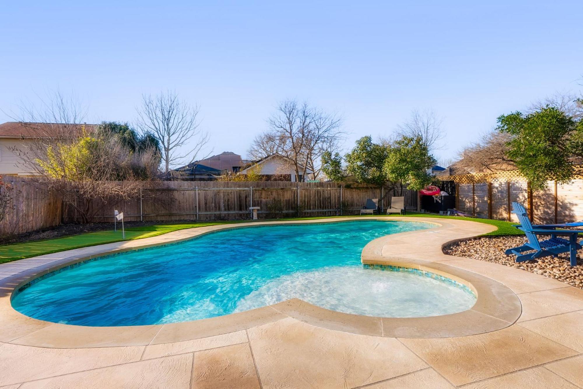 Pool Hottub Firepit Bbq Billiard Ps4 Golf Pflugerville Exterior foto